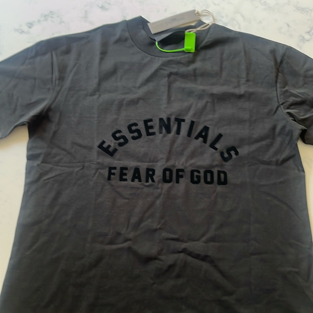 Essentials Fear of God T-Shirt size M